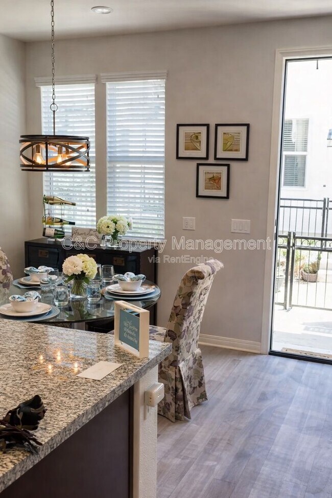 Foto del edificio - 40402 Calle Real