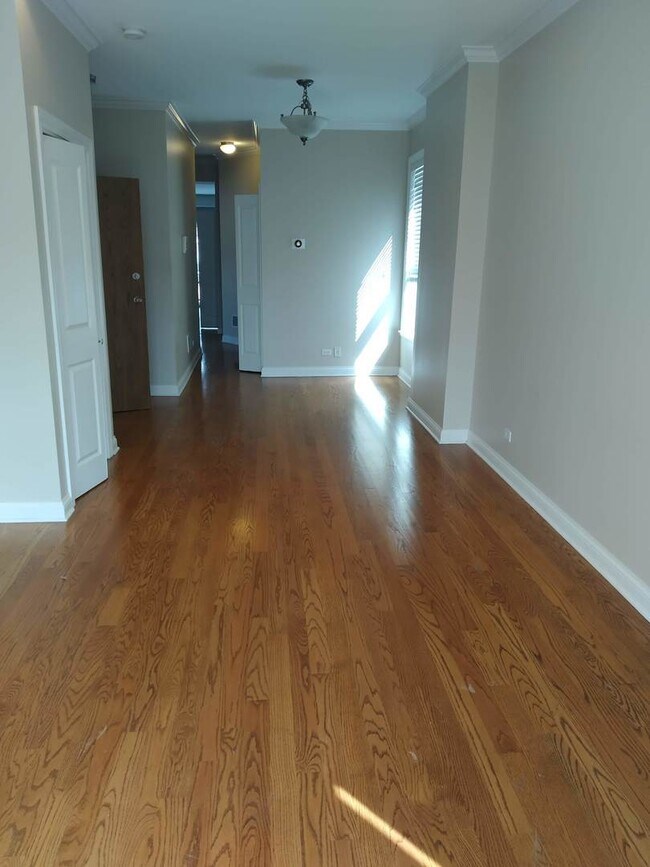 Foto del edificio - 1510 W Superior St