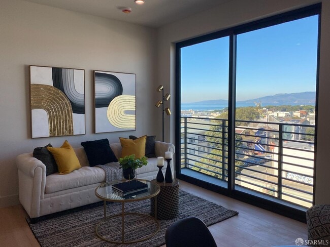 Building Photo - 3945 Judah St