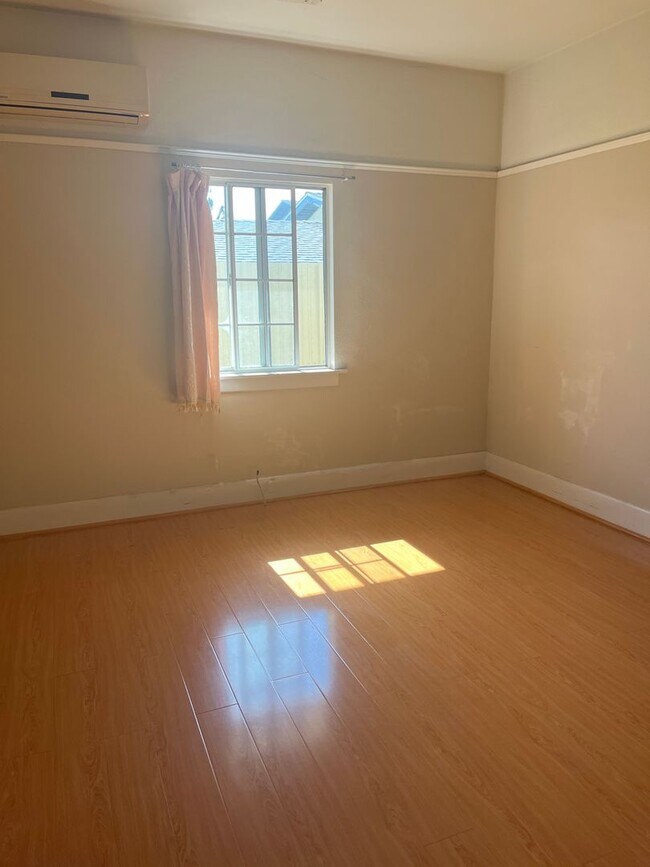 Foto del edificio - 1402 Alhambra Rd