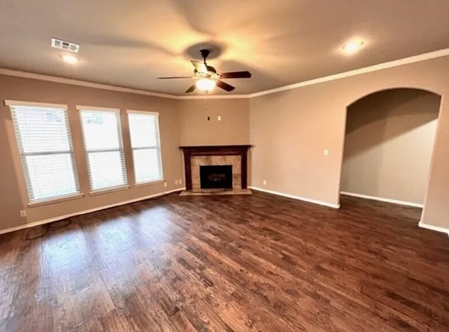 Building Photo - 805 S 71st St