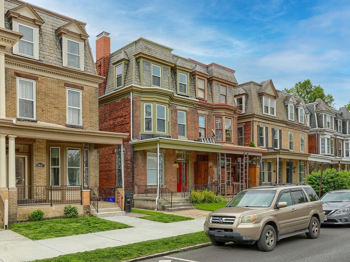 Primary Photo - 1835 2nd St