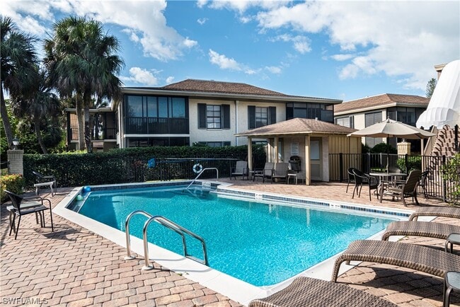 Building Photo - 3113 Riviera Dr