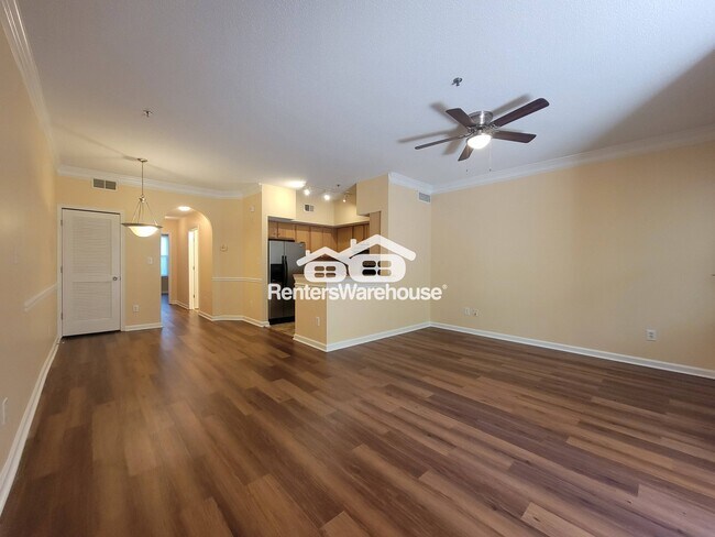 Building Photo - 245 Amal Dr SW