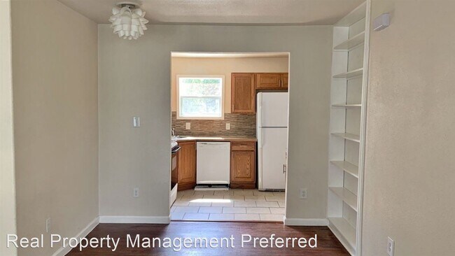 Foto del edificio - 2 br, 1 bath House - 1113 3rd Ave