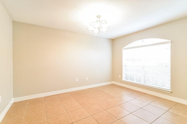 Building Photo - 1026 Lancaster Lake Dr