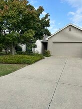 Building Photo - 1431 Shingle Oak Pointe