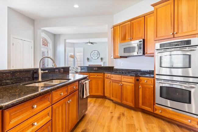 Foto del edificio - 4522 Mixed Willow Pl