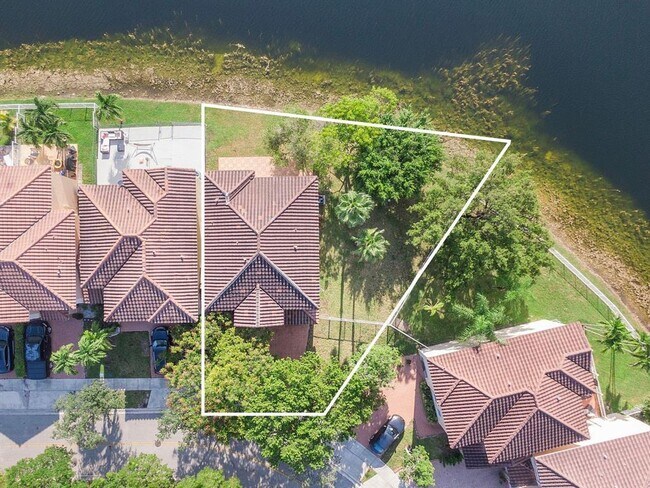 Building Photo - 3923 SW 169th Terrace