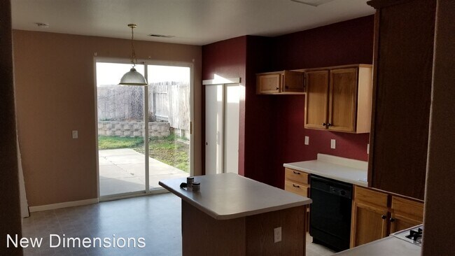 Foto del edificio - 3 br, 2 bath House - 6382 Everest Dr.