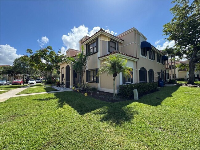 Foto del edificio - 573 Racquet Club Rd
