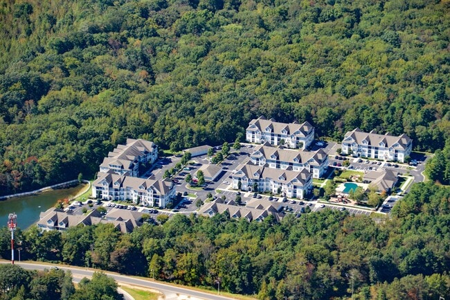 Building Photo - Cascades at Tinton Falls