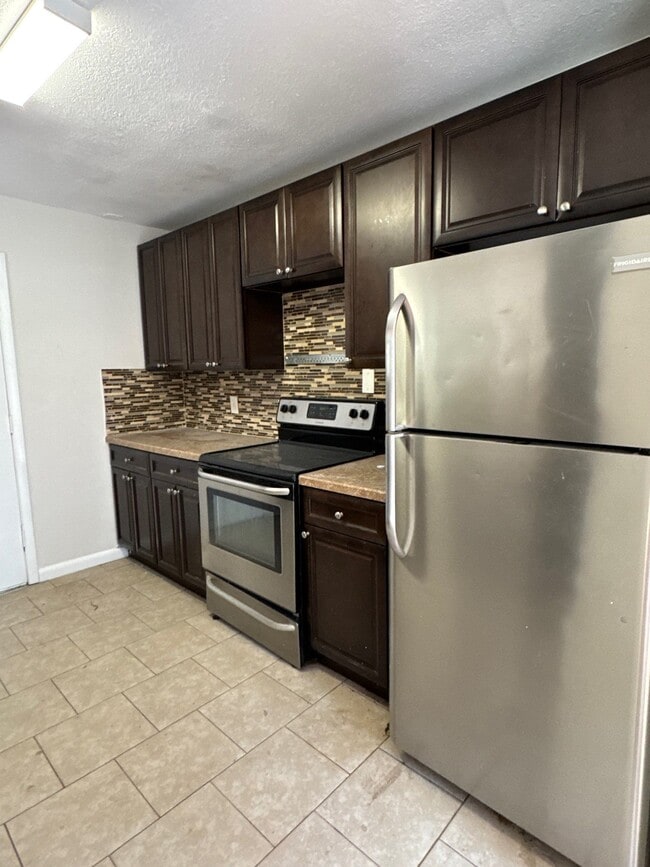 Building Photo - 8103 Joffre Dr