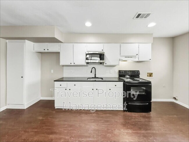Foto del edificio - 1215 Lowe St