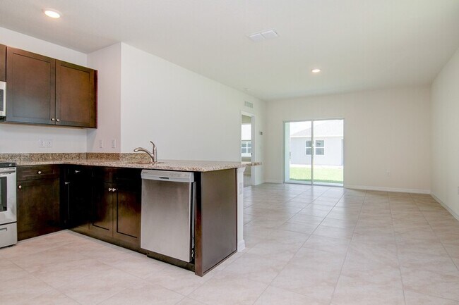 Foto del edificio - 4228 Looking Glass Pl