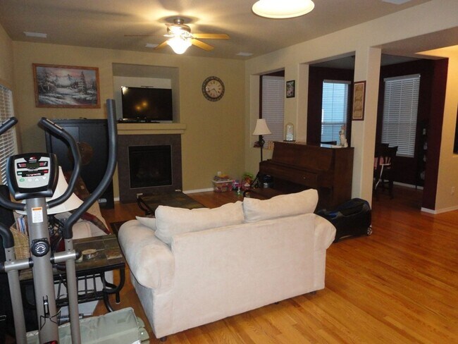 Foto del edificio - 7074 Silverwind Cir