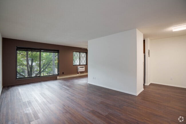 1BR,1BA - 770SF - Living Room - 430 Mendota Apartments