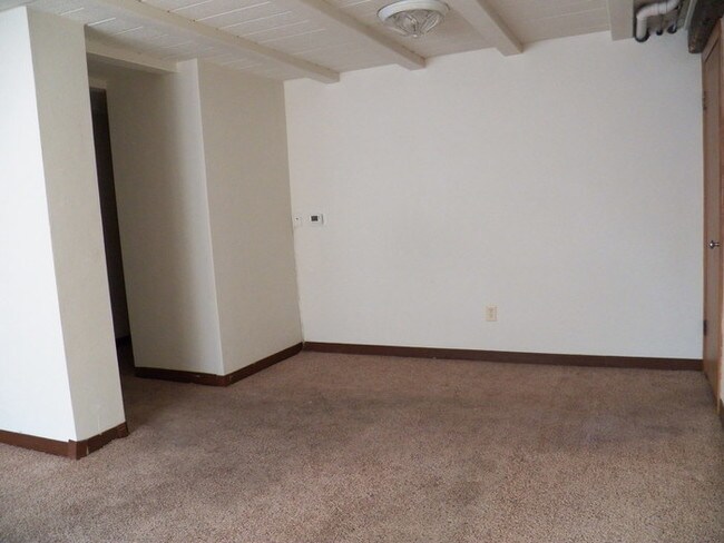 Building Photo - Large 1 bedroom 29th St Dr SE Near Walgreens!