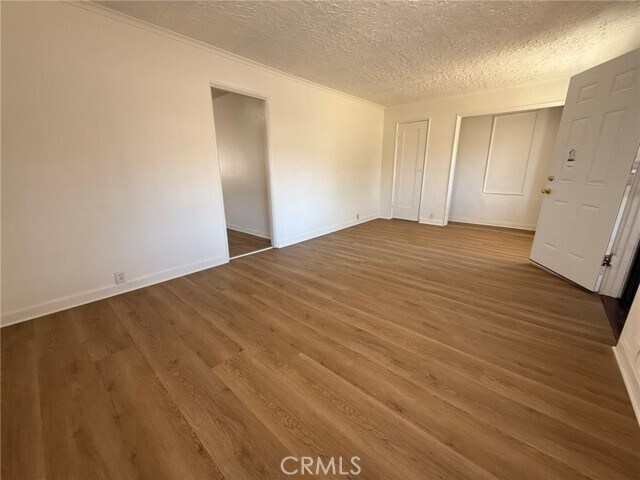 Foto del edificio - 2402 Denton Ave