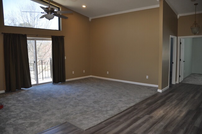Living room w deck - 181 Littleton Rd