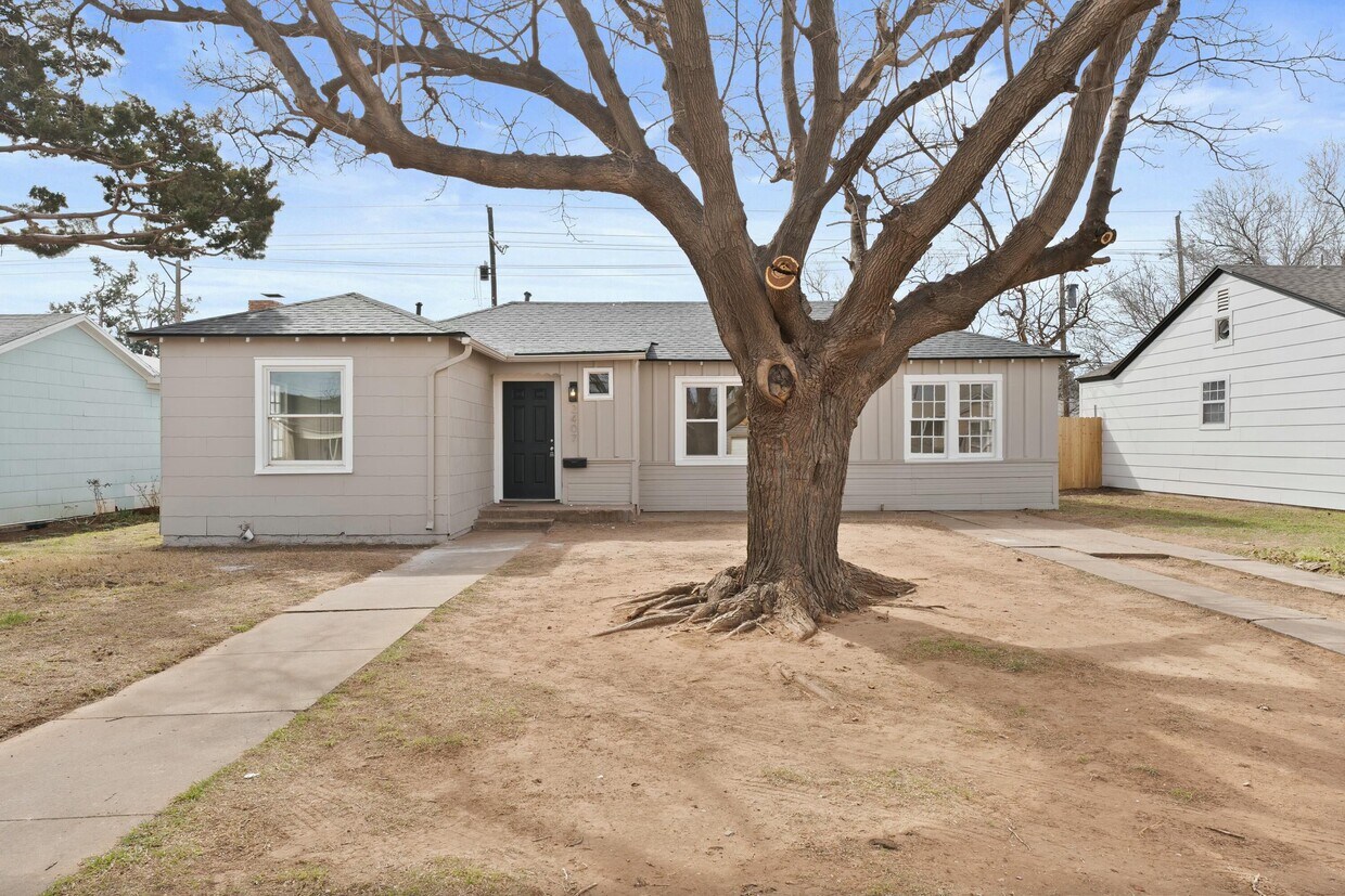 Foto principal - 2407 35th St