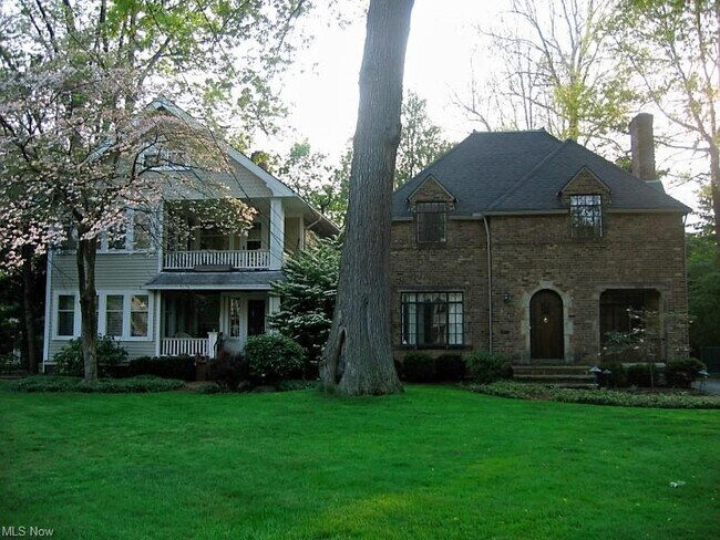 Building Photo - 610 Elmwood Rd