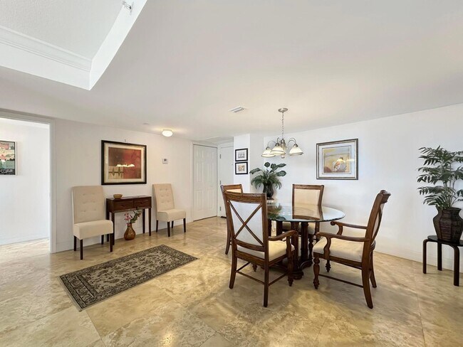 Foto del edificio - 3000 N Ocean Dr