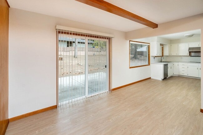 Building Photo - West Hills 4 Bdrm+, 3 Bath Mid Century - A...