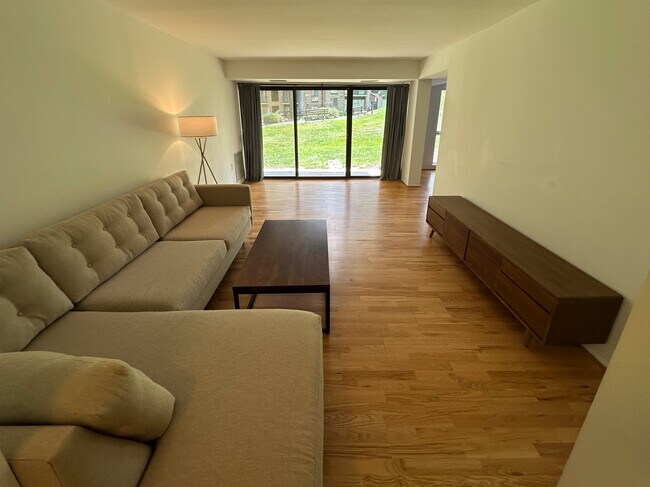 Foto del edificio - 2052 Royal Fern Ct