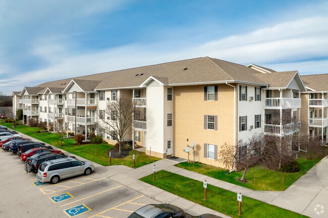 Building Photo - Rosewood Villas