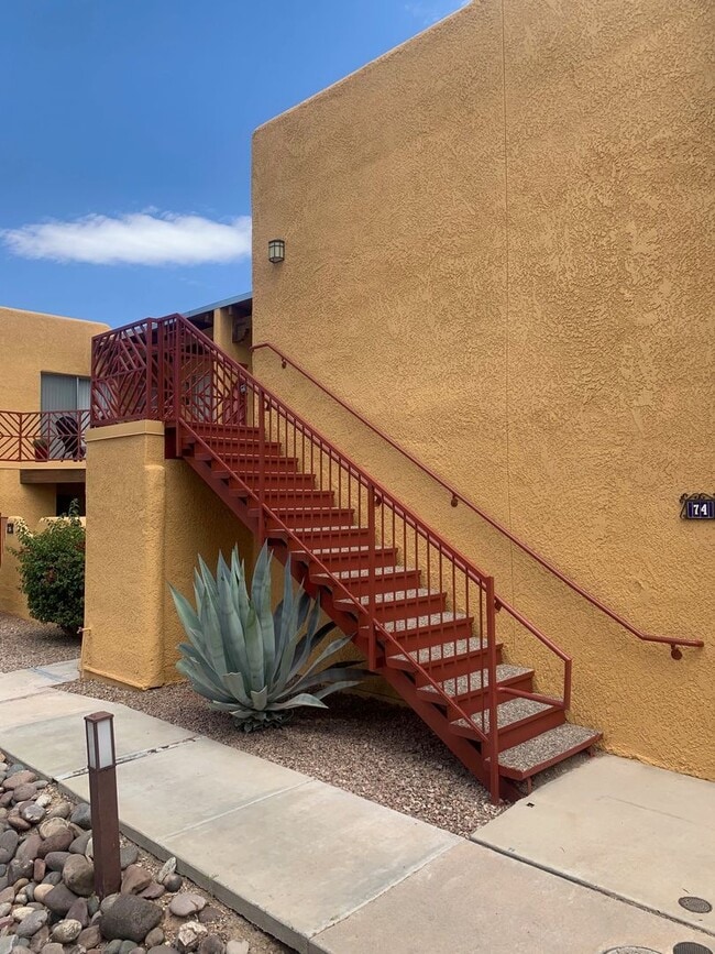 Building Photo - 6255-74