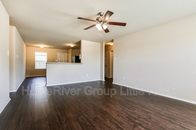 Building Photo - 934 Pinehurst Loop