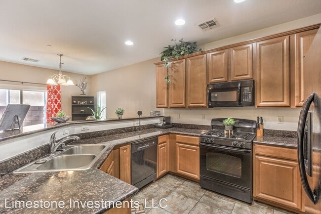 Building Photo - 4 br, 2.5 bath House - 4520 Camille Flora Ct