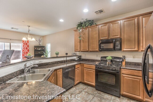 Foto del edificio - 4 br, 2.5 bath House - 4520 Camille Flora Ct