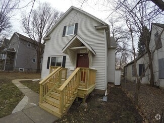 Building Photo - 3023 Dupont Ave N