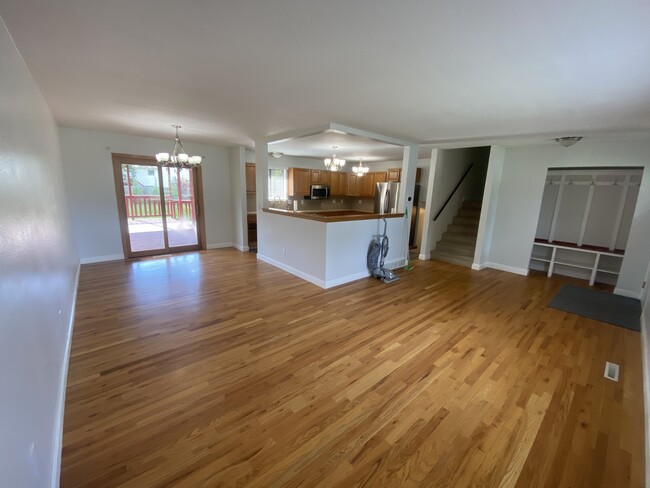 Dining Room - 927 49th Ave