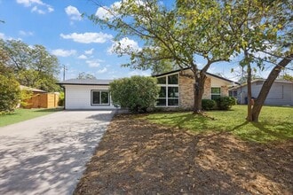 Building Photo - 8505 Parkfield Dr