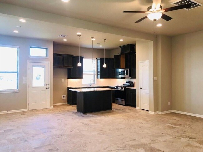 Foto del edificio - 5019 Prairie Terrace Ln