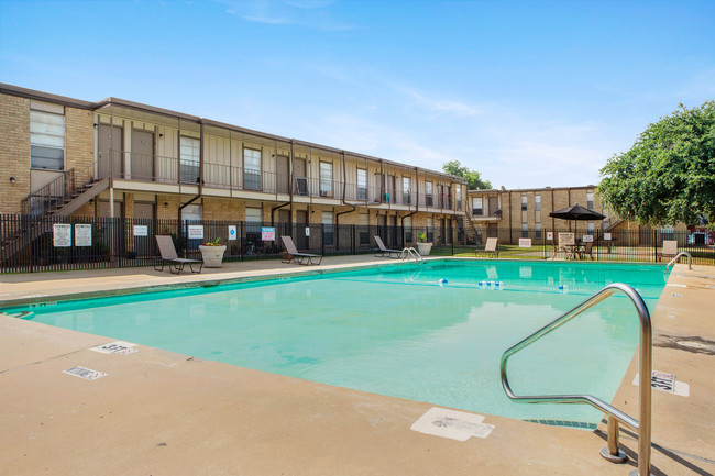 Building Photo - Bear Creek Apartments