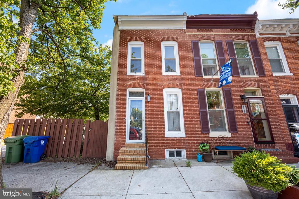 Foto principal - 809 W Barre St
