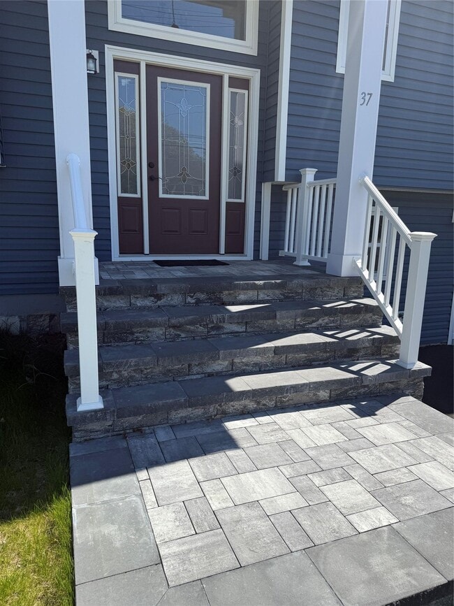 Building Photo - 37 Ruland Rd N