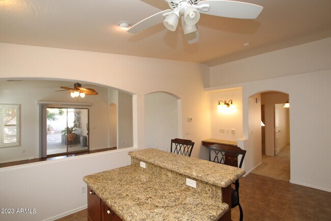 Building Photo - 21072 E Sonoqui Dr