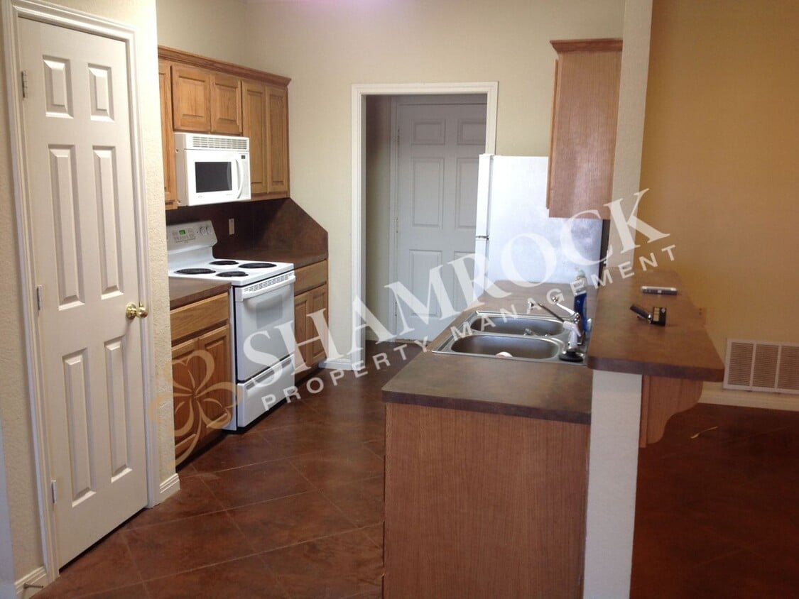 Building Photo - 3085 Palomino Trail