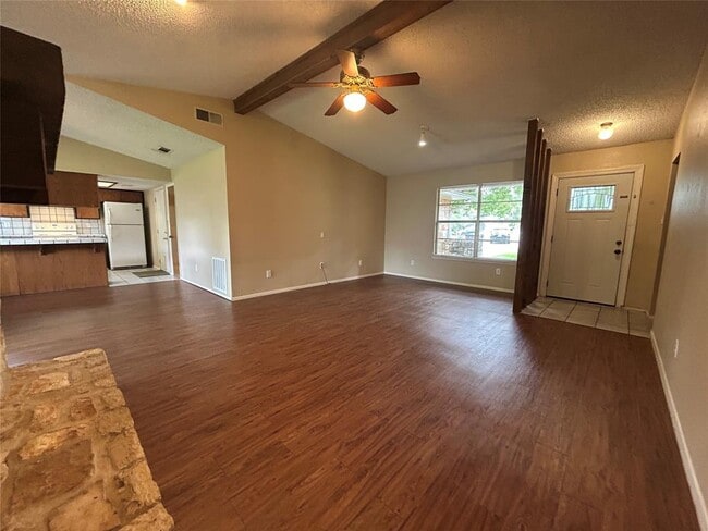 Building Photo - 3902 Beaconsdale Dr
