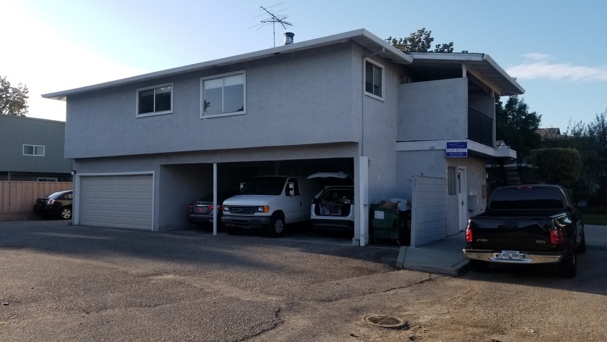 Building Photo - 881 Branham Ln
