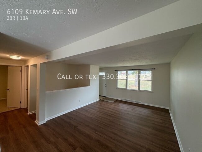 Building Photo - 2 Bedroom 1 Bathroom Duplex for rent