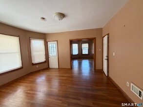 Building Photo - 1662 Fairfield Ave