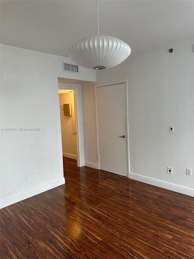Building Photo - 465 Brickell Ave