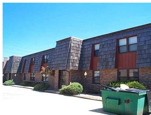 Building Photo - 708 Iaa Dr