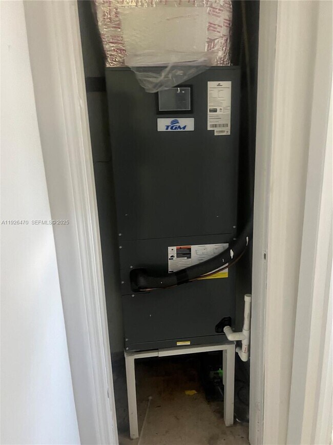 Foto del edificio - 3921 SW 59th Ave